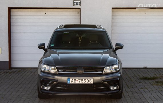 Volkswagen Tiguan 2.0 TDI 4MOTION R-Line / 140kW / A7 / ZÁRUKA / AJ NA SPLÁTKY / PROTIÚČET 2017 šedá