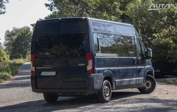 Peugeot Boxer 2.2 MT/6 110kW FWD - 9 Miest / AJ NA SPLÁTKY / PROTIÚČET 2015 modrá