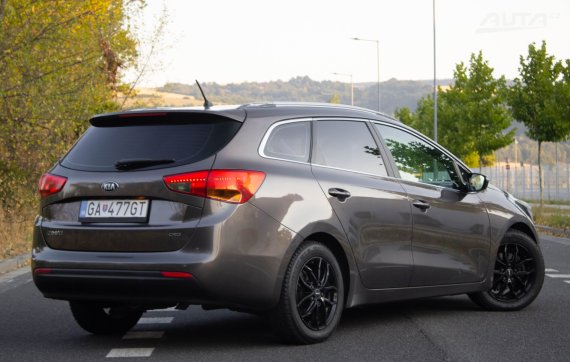 Kia Ceed SW 1.6 CRDi 2013 hnědá