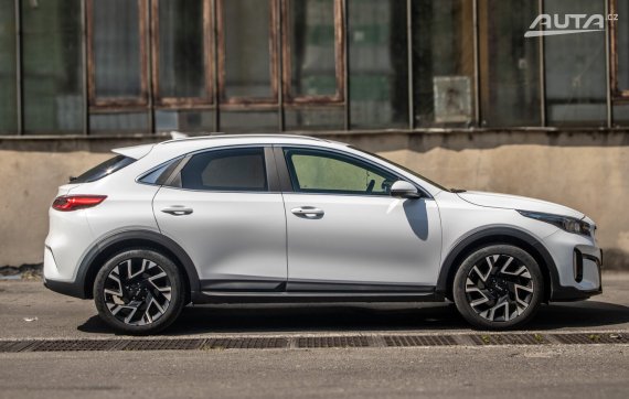 Kia XCeed 2023 AT/7 117kW / AJ NA SPLÁTKY / PROTIÚČET 2023 bílá