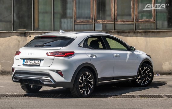 Kia XCeed 2023 AT/7 117kW / AJ NA SPLÁTKY / PROTIÚČET 2023 bílá