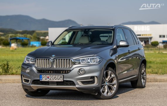 BMW X5 xDrive 40d 2017 AT/8 230kW / AJ NA SPLÁTKY / PROTIÚČET 2017 - hlavní pohled