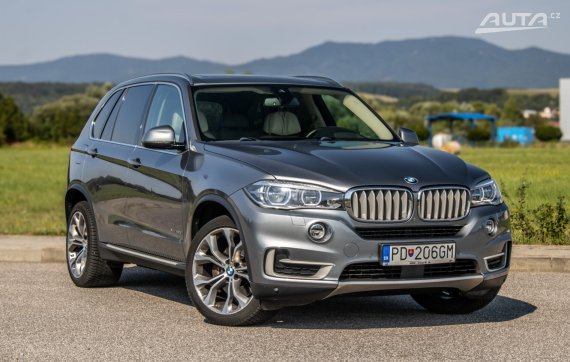 BMW X5 xDrive 40d 2017 AT/8 230kW / AJ NA SPLÁTKY / PROTIÚČET 2017 šedá