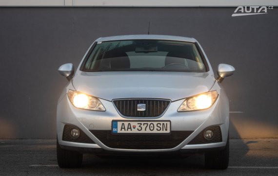 Seat Ibiza 1.6 TDI Sport / 66kW / M5 / AJ NA SPLÁTKY / PROTIÚČET 2010 šedá
