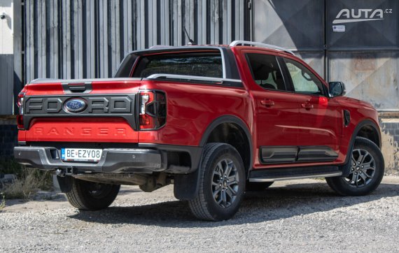 Ford Ranger 2.0 TDCi EcoBlue BiTurbo e-4WD DoubleCab A/T WildTrak / AJ NA SPLÁTKY / PROTIÚČET / 2023 červená