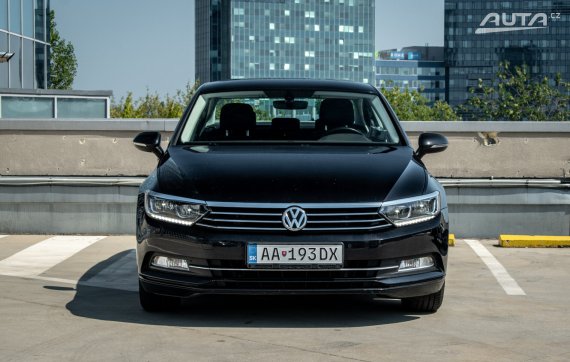 Volkswagen Passat 2.0 TDI BMT DSG, 110kW, A7 / AJ NA SPLÁTKY / PROTIÚČET / 2019 černá