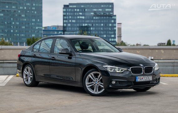 BMW Rad 3 320I 2017 RWD AT/8 135kW / AJ NA SPLÁTKY / PROTIÚČET 2017 černá