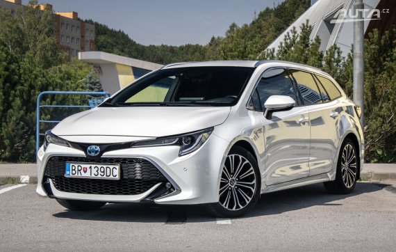 Toyota Corolla Combi TS 1.8 Hybrid e-CVT Executive, 72kW / AJ NA SPLÁTKY / PROTIÚČET /