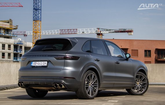 Porsche Cayenne 4x4 / 250kW / A8 / ZÁRUKA / AJ NA SPLÁTKY / PROTIÚČET 2018 šedá