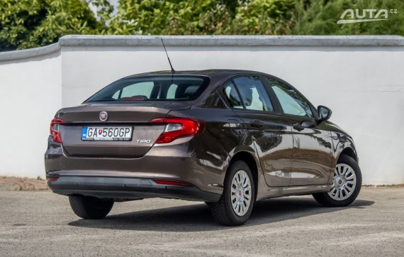 Fiat Tipo 1.3 MT/5 70kW FWD / AJ NA SPLÁTKY / PROTIÚČET 2016 hnědá