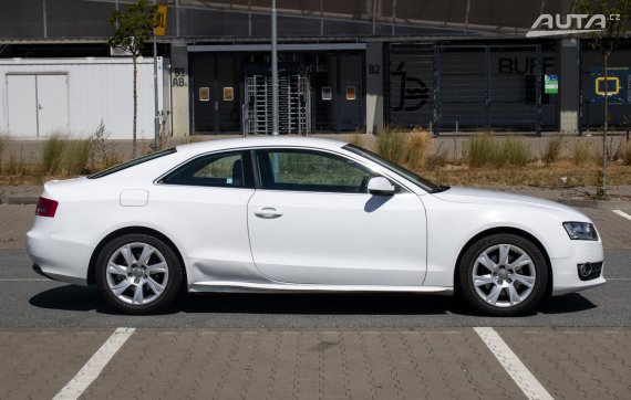 Audi A5 2.0 TDI / 125kW / M6 / ZÁRUKA / AJ NA SPLÁTKY / PROTIÚČET 2011 bílá