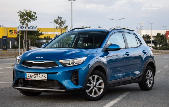 Kia Stonic 1.2 DPi, 62kW (2023) / AJ NA SPLÁTKY / PROTIÚČET / 2023 - hlavní pohled
