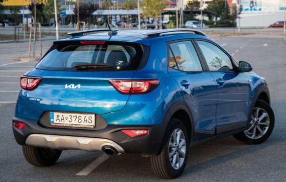 Kia Stonic 1.2 DPi, 62kW (2023) / AJ NA SPLÁTKY / PROTIÚČET / 2023 modrá
