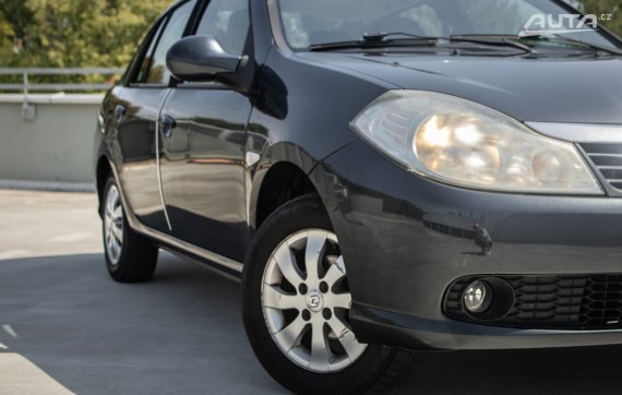 Renault Thalia 1.2 16V Evo, 55kW / AJ NA SPLÁTKY / PROTIÚČET / 2013 šedá