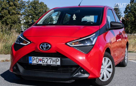 Toyota Aygo 1.0 VVT-i x, 53kW (2021) / AJ NA SPLÁTKY / PROTIÚČET / 2021 červená