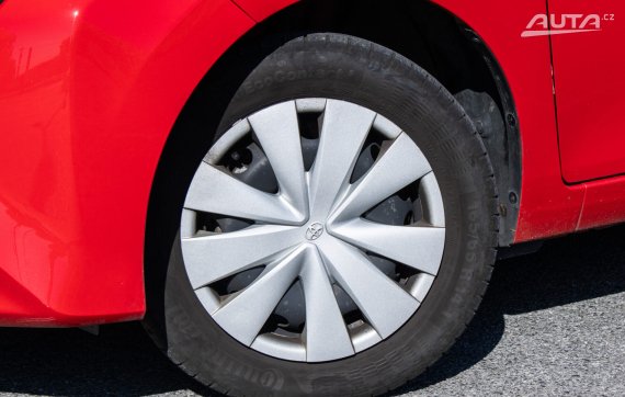 Toyota Aygo 1.0 VVT-i x, 53kW (2021) / AJ NA SPLÁTKY / PROTIÚČET / 2021 červená