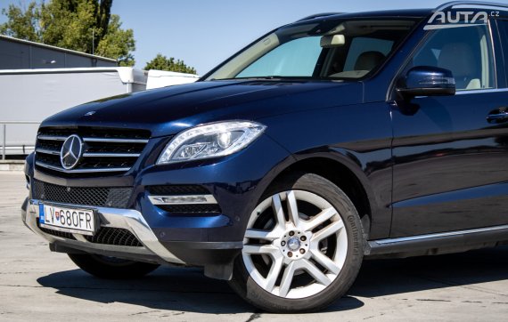 Mercedes-Benz ML 350 BlueTEC 4MATIC, 190kW, A7 / AJ NA SPLÁTKY / PROTIÚČET / 2015 modrá