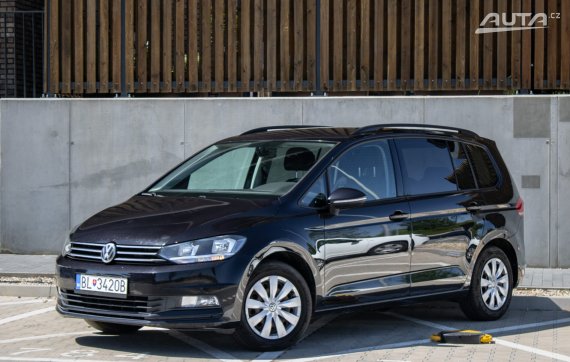 Volkswagen Touran 1.6 TDI Comfortline DSG / 81kW / A6 / ZÁRUKA / AJ NA SPLÁTKY / PROTIÚČET 2016 - hlavní pohled