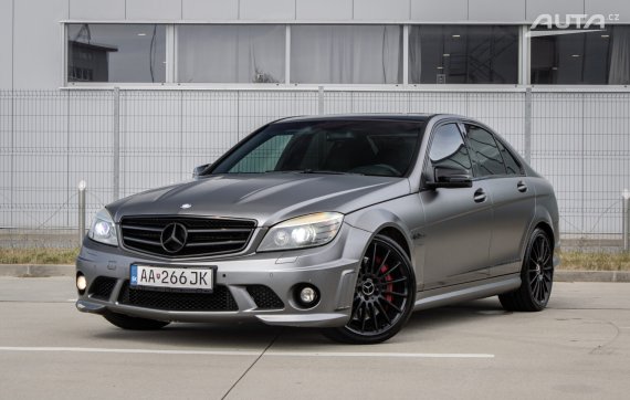 Mercedes-Benz C trieda Sedan 63 AMG, 336kW, A7 / AJ NA SPLÁTKY / PROTIÚČET / 2008 - hlavní pohled