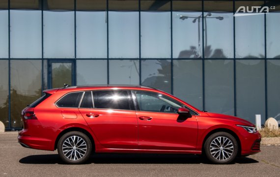 Volkswagen Golf Variant 1.5 TSI Life / 96kW / M6 / ZÁRUKA / AJ NA SPLÁTKY / PROTIÚČET 2022 červená