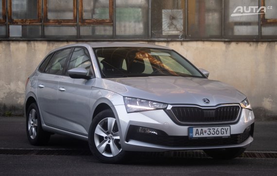 Škoda Scala 1.0 TSI Ambition / 81kW / M6 / ZÁRUKA / AJ NA SPLÁTKY / PROTIÚČET 2024 stříbrná metalíza