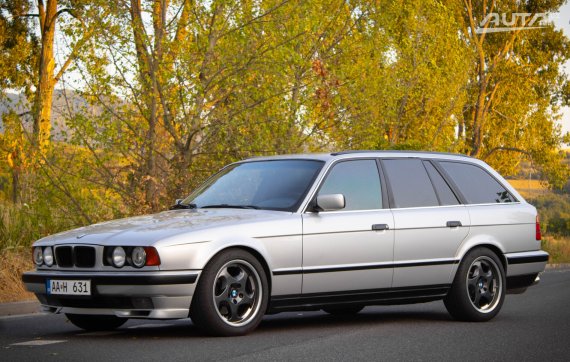 BMW 530i V8 160kw Touring E34 1993 - hlavní pohled