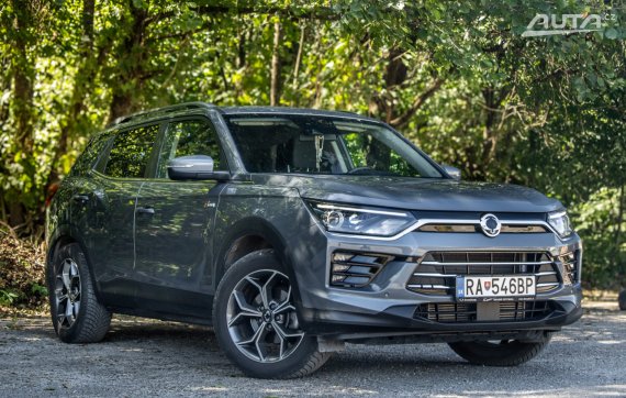 SsangYong Korando 1.5 Turbo MT/6 120kW 4x4 / AJ NA SPLÁTKY / PROTIÚČET 2022 šedá
