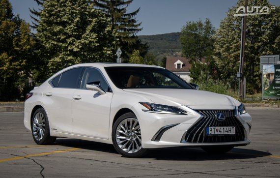Lexus ES 300H Luxury CVT/1 131kW Hybrid / AJ NA SPLÁTKY / PROTIÚČET 2023 bílá