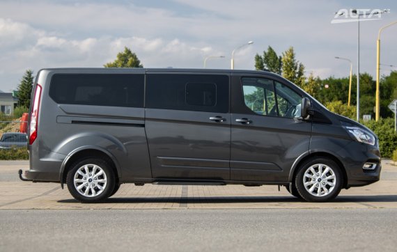 Ford Tourneo Custom 2.0 TDCi Titanium / 125kW / A6 / ZÁRUKA / AJ NA SPLÁTKY / PROTIÚČET 2023 šedá