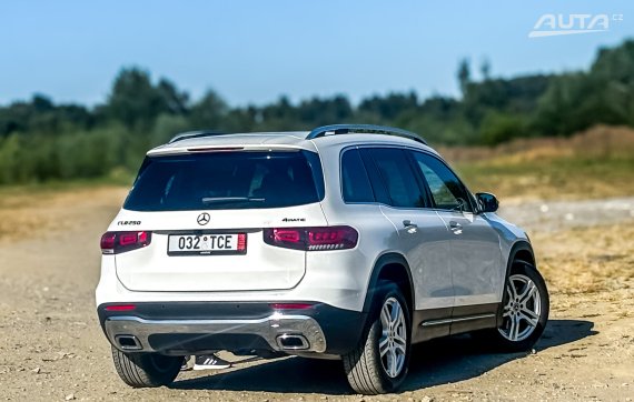 Mercedes-Benz GLB 250 4MATIC 165kW AT/8 / AJ NA SPLÁTKY / PROTIÚČET 2020 bílá
