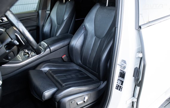 BMW X5 xDrive30d A/T 195kW (2020) / AJ NA SPLÁTKY / PROTIÚČET / 2020 bílá