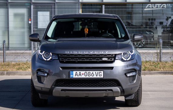 Land Rover Discovery Sport 2.0D TD4 AWD / 7 miest / 132kW / A9 / ZÁRUKA / AJ NA SPLÁTKY / PROTIÚČET 2019 šedá