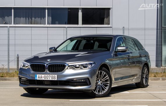 BMW Rad 5 Touring G31 530d xDrive Sportline / 195kW / A8 / ZÁRUKA / AJ NA SPLÁTKY / PROTIÚČET 2019 - hlavní pohled