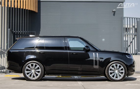 Land Rover Range Rover LWB 3.0i PHEV P440e HSE AWD A/T / AJ NA SPLÁTKY / PROTIÚČET / 2022 černá