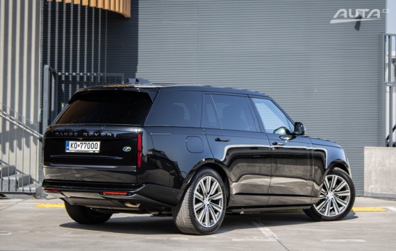 Land Rover Range Rover LWB 3.0i PHEV P440e HSE AWD A/T / AJ NA SPLÁTKY / PROTIÚČET / 2022 černá