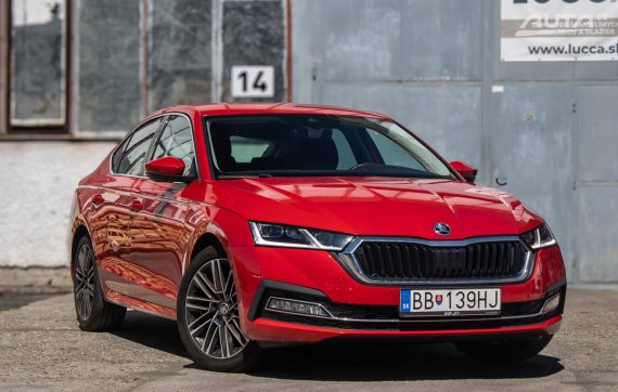Škoda Octavia 1.5 TSI Style / 110kW / M6 / ZÁRUKA / AJ NA SPLÁTKY / PROTIÚČET 2021 červená