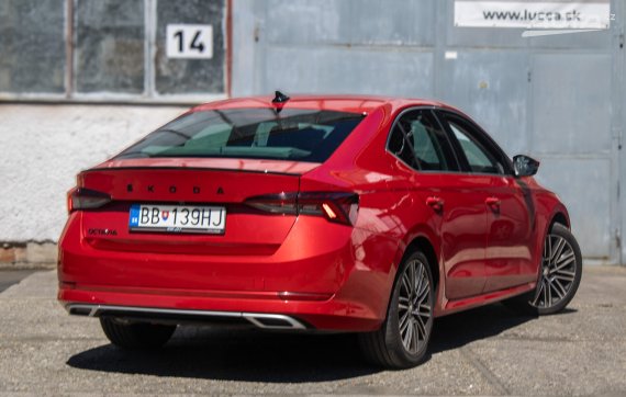 Škoda Octavia 1.5 TSI Style / 110kW / M6 / ZÁRUKA / AJ NA SPLÁTKY / PROTIÚČET 2021 červená