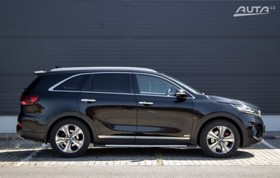 Kia Sorento 2.2 CRDi GT-Line / 147kW / A8 / ZÁRUKA / AJ NA SPLÁTKY / PROTIÚČET 2019 černá