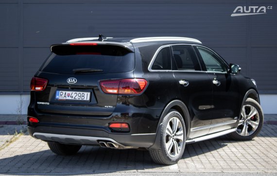 Kia Sorento 2.2 CRDi GT-Line / 147kW / A8 / ZÁRUKA / AJ NA SPLÁTKY / PROTIÚČET 2019 černá