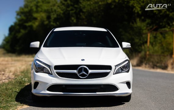 Mercedes-Benz CLA 180 2017 bílá
