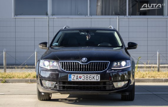 Škoda Octavia Combi 2.0 TDI Elegance / Exclusive / 110kW / M6 / ZÁRUKA / AJ NA SPLÁTKY / PROTIÚČET 2015 černá