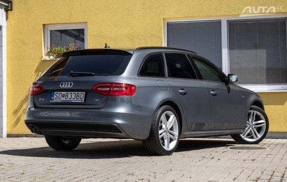 Audi A4 Avant 2.0 TDI S-Line / 110kW / A7 / ZÁRUKA / AJ NA SPLÁTKY / PROTIÚČET 2015 šedá
