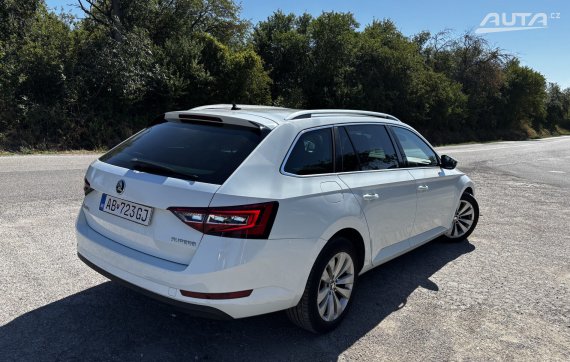 Škoda Superb Combi 2.0 TDI Style DSG EU6 2015 bílá