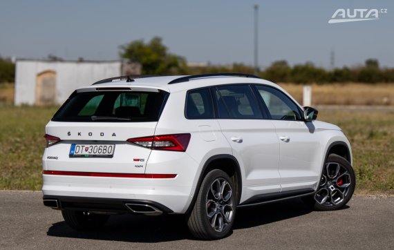 Škoda Kodiaq 2.0 TDI RS 4x4 DSG / 176kW / A7 / ZÁRUKA / AJ NA SPLÁTKY / PROTIÚČET 2020 bílá