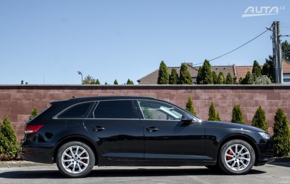 Audi A4 2.0 TDI / 140kW / A7 2016 černá