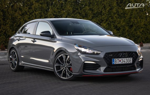 Hyundai i30 Fastback N 2.0 T-GDi N Performance, 202kW, M6 / AJ NA SPLÁTKY / PROTIÚČET / 2019 šedá