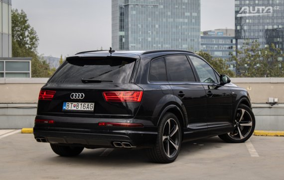 Audi Q7 SQ7 4.0 TDI quattro tiptronic, 320kW, A8 / AJ NA SPLÁTKY / PROTIÚČET / 2017 černá
