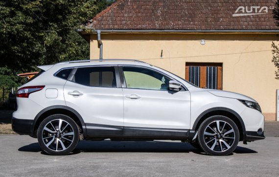 Nissan Qashqai 1.2 DIG-T, 85kw (2014) / AJ NA SPLÁTKY / PROTIÚČET / 2014 bílá