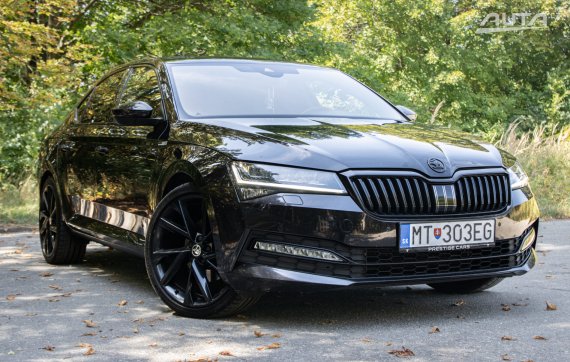 Škoda Superb 2.0 TDI 4x4 Sportline DSG, 140kW, A7 / AJ NA SPLÁTKY / PROTIÚČET / 2019 černá