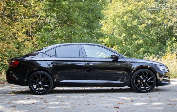 Škoda Superb 2.0 TDI 4x4 Sportline DSG, 140kW, A7 / AJ NA SPLÁTKY / PROTIÚČET / 2019 černá